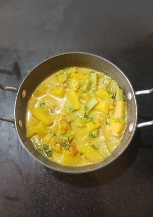A picture of Cluster beans and pumpkin curry.