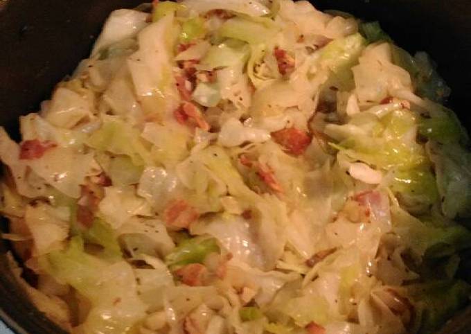 Fried Cabbage w/ Bacon, Garlic, and Onions