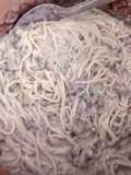 Stroganoff con salsa de champiñones con carne y spagetti