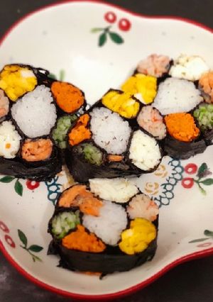 Hình của món Sushi hoa.