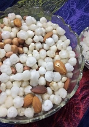 A picture of Sabudana namkeen (less oil namkeen in 4 minutes in microwave).