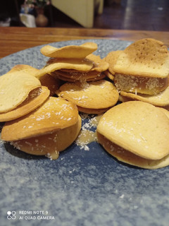 Una foto de Alfajores de Manjar