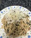 523. Espaguetis con espinacas y piñones (principal pasta)