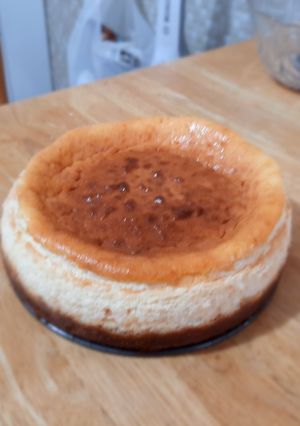 A picture of New York style Cheesecake.