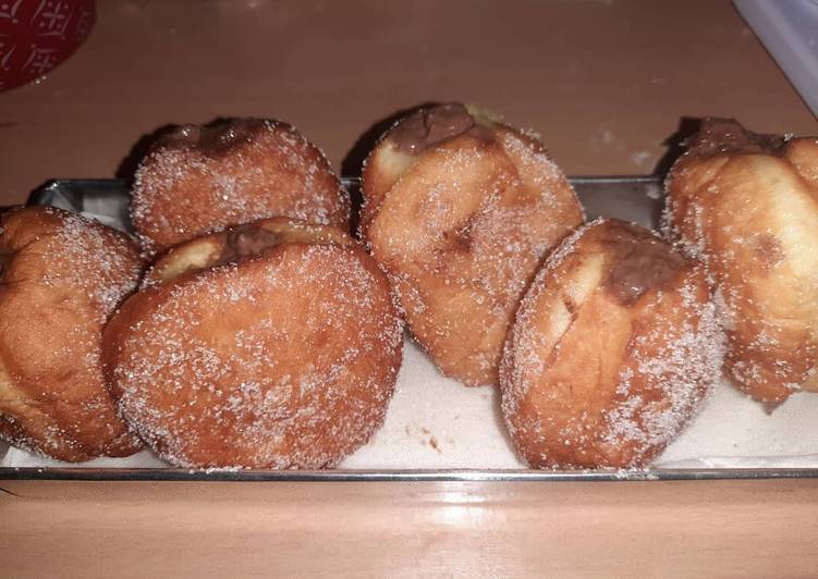 Bombolini dengan Chocolate Custard