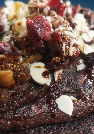 Φωτογραφία της συνταγής Vegan τηγανίτες με πάστα σύκου, σοκολάτα και ξηρούς καρπούς