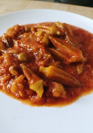 A picture of Okra with Olive oil.