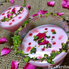 A picture of Gulab Shrikhand.