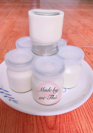 Hình của món Sữa chua úp ngược.
