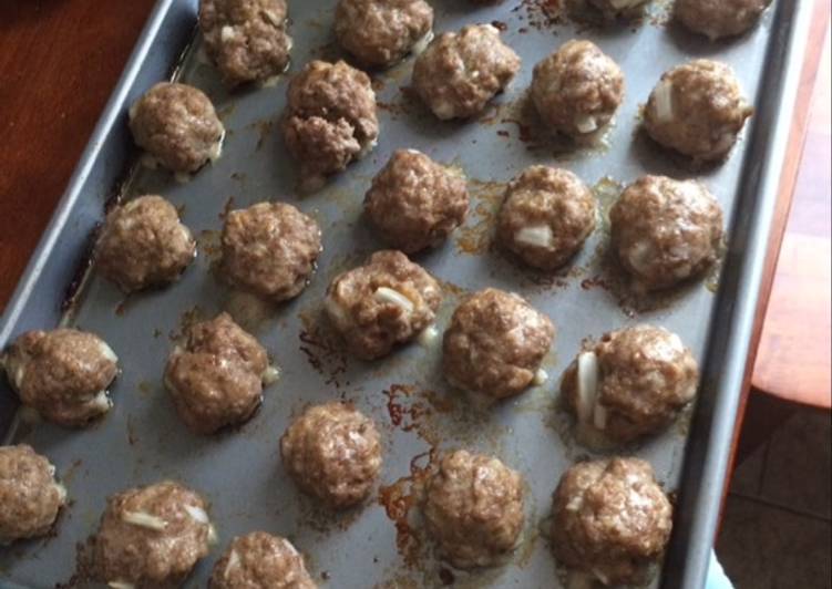 How to Prepare Homemade Meatballs