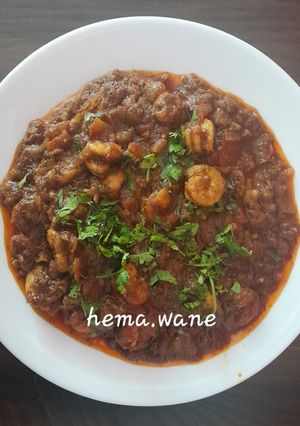 A picture of Prawns masala.