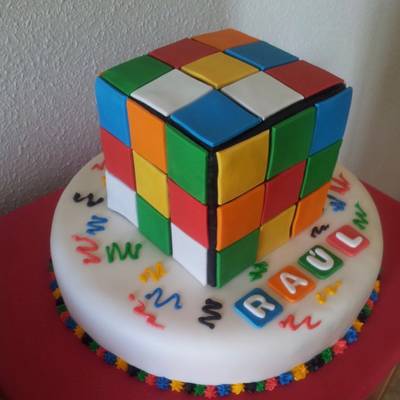 Tarta cubo de Rubik Receta de El Rincón de Belén- Cookpad
