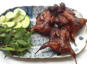 Hình của món Chim cút nướng mật ong.