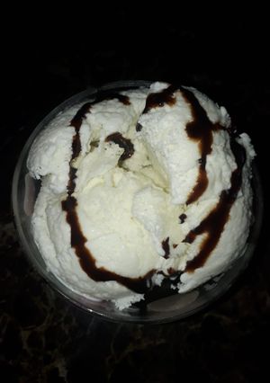 A picture of Vanilla icecream.