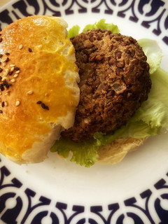 Una foto de Hamburguesa casera de lentejas (en Thermomix & airfryer)