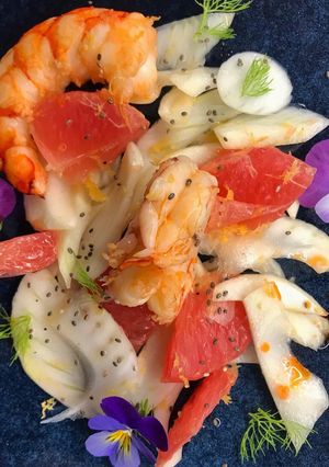 Foto di Insalata di gamberoni, finocchi e pompelmo rosa