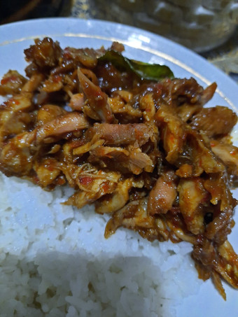 Cara Gampang Menyiapkan Ayam Suwir Pedas Manis Anti Gagal