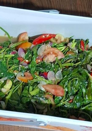 Foto resep Tumis kangkung bumbu soto Pekalongan