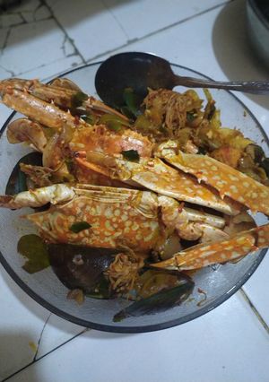 Foto resep Seafood kuah pedas (rajungan, kerang, jamur dan baso ikan)