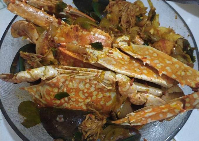 Resep Seafood Kuah Pedas Rajungan Kerang Jamur Dan Baso Ikan Oleh