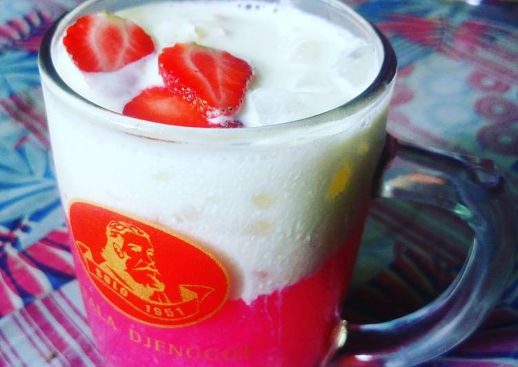 Jasjus strawberry milk latte