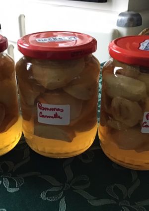 Une photo de Pommes du jardin au sirop et cannelle