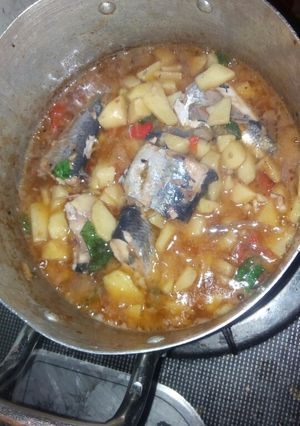 A picture of Jallof potatoes with fish.