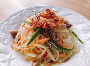 Hình của món 🌱 Bún Gạo Xào Rau Củ Chay (Vegan).