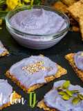 Crackers integrales con paté de col lombarda
