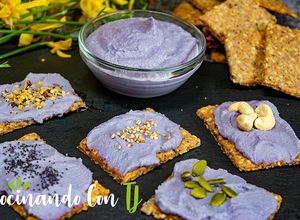Foto principal de Crackers integrales con paté de col lombarda