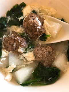 菠菜牛肉丸湯 的食譜成品照片