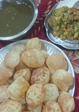 A picture of Panipuri.