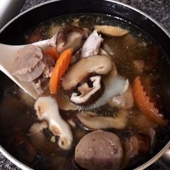 A picture of Shiitake Chicken Soup Hot pot.