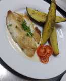 Tilapia con batata rústica