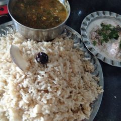 A picture of Thayri, Sai bhaji n dahi bhalla (Sindhi special).