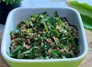 Gambar Kerabu Daun Kunyit & Daun Kaduk