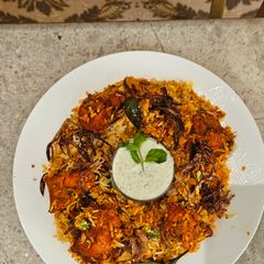 A picture of Tandoori Chicken Biryani.