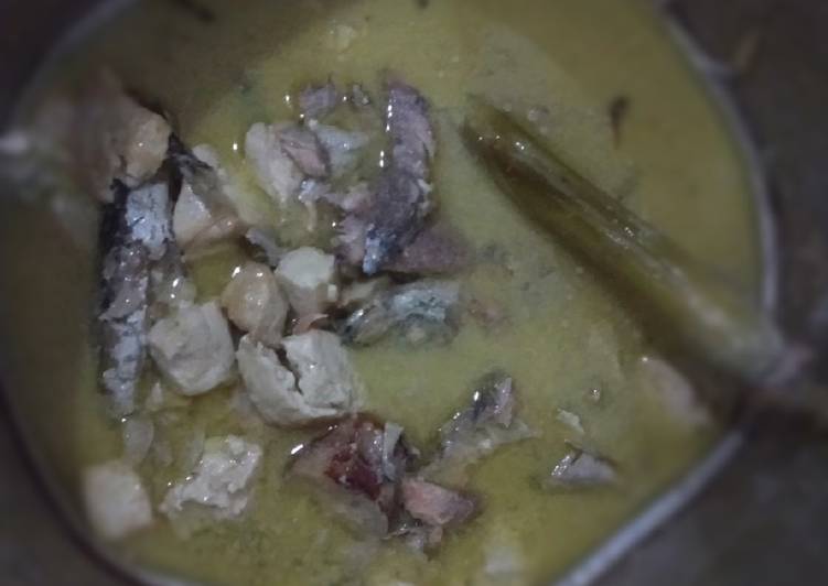 Gulai ikan tauco padang