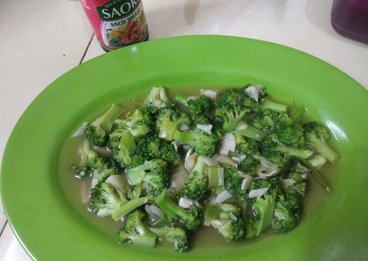 Cara mudah memasak Tumis brokoli bawang putih yang enak