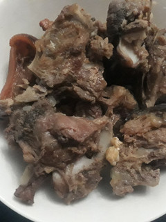 A picture of Boiled goat meat.