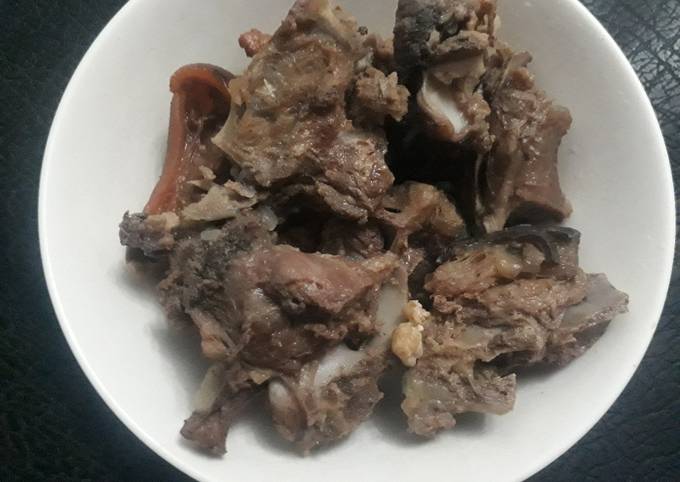 Boiled goat meat