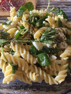 Foto principal de Fusilli carbonara de berros