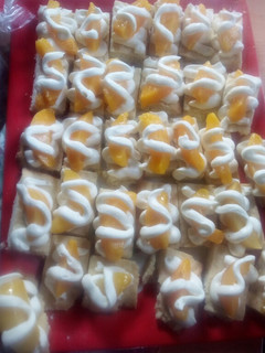 Una foto de Bocaditos de durazno y crema