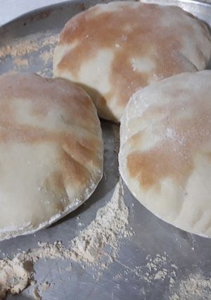 Una foto de Pan árabe o pan pita casero