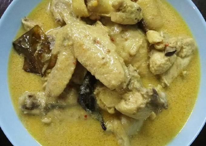 Opor ayam sederhana