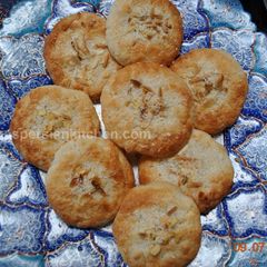 A picture of How to make Iranian Coconut Macaroons –Shirni Nargili.