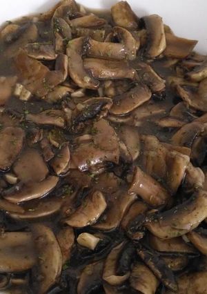 Foto principal de Champiñones en salsa de vino blanco