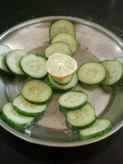 કાકડી નું સલાડ (Cucumber Salad Recipe In Gujarati) રેસીપી મુખ્ય ફોટો
