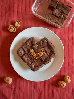 Una foto de Brownie ovo-vegetariano para San Valentín 🍫❤