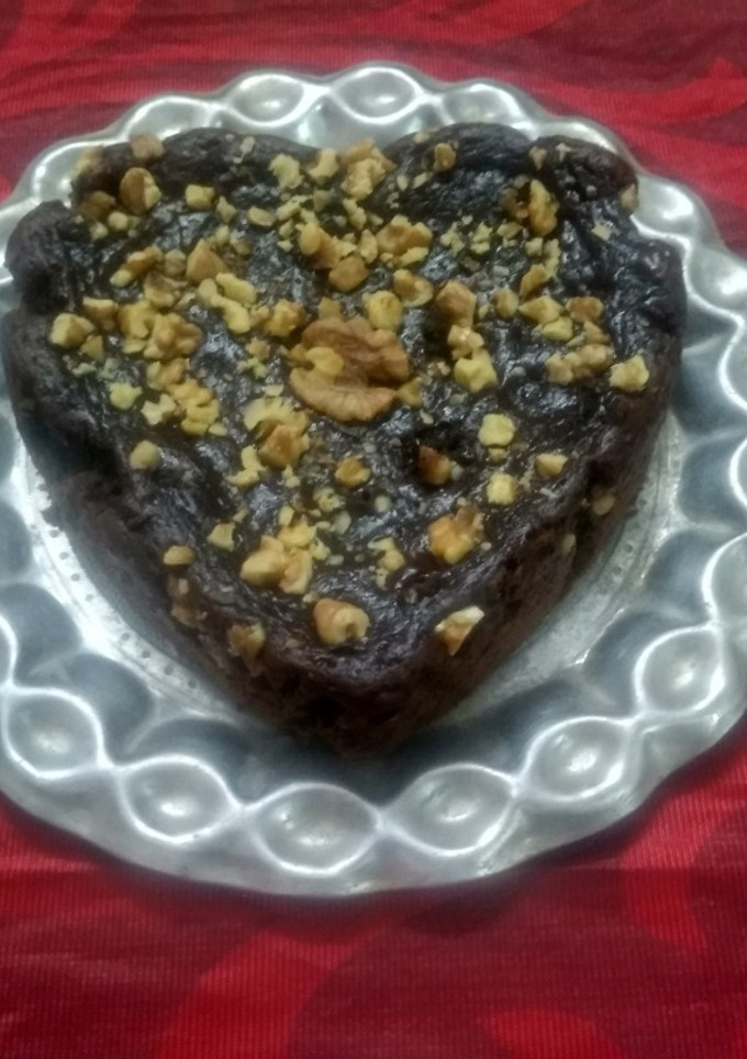 வால்நட் சாக்லேட் கேக் (Walnut Chocolate Cake recipe in Tamil) செய்முறை முக்கிய புகைப்படம்